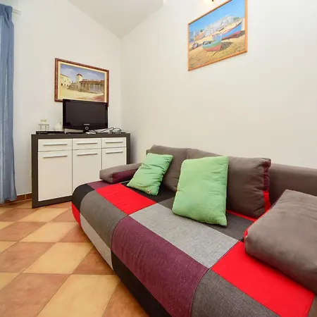 Apartmán Mare-4 By Interhome